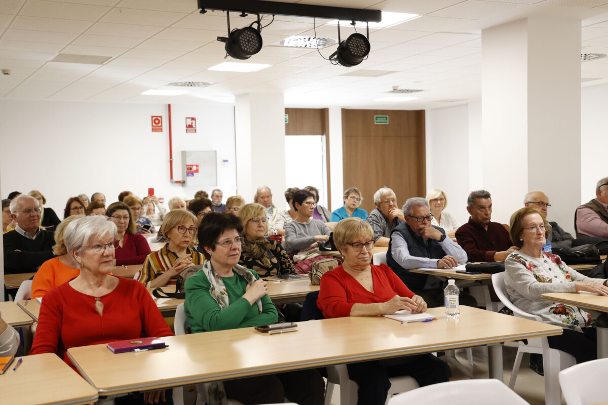 Mislata inicia el nuevo curso del Aula Universitaria Sénior